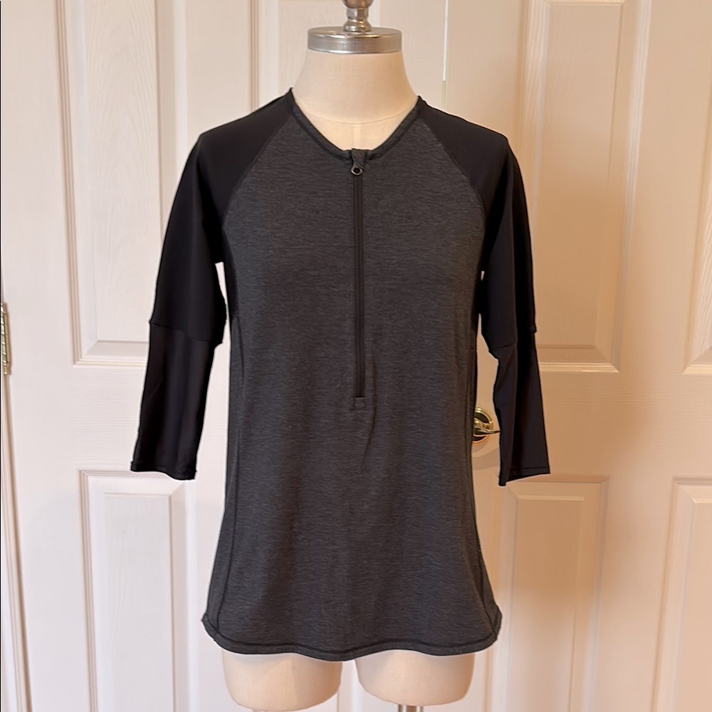 Lululemon Black/Grey 3/4 Sleeve Top
